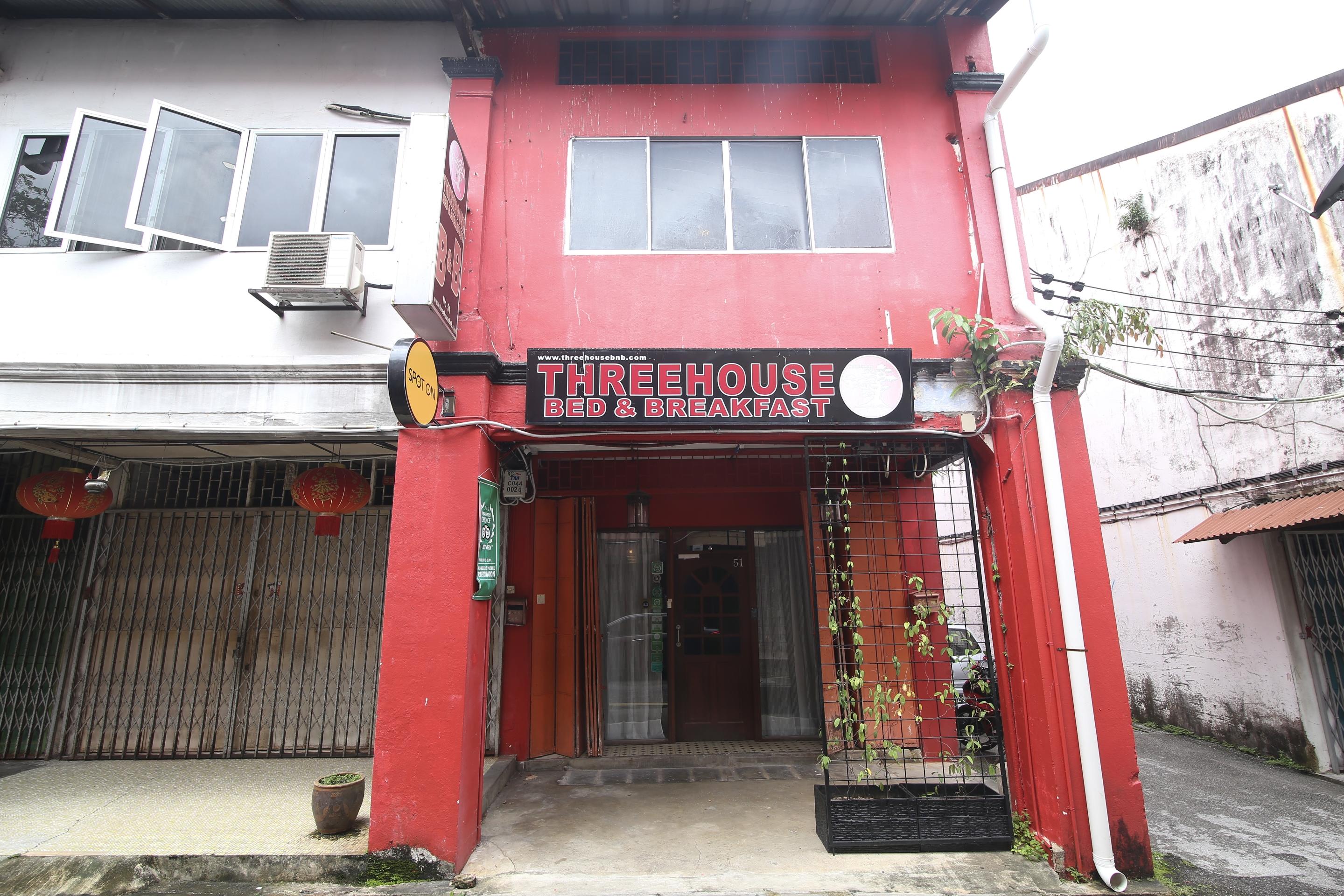 Spot On 90141 Threehouse Bed & Breakfast Kuching Esterno foto